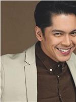 Carlo Aquino